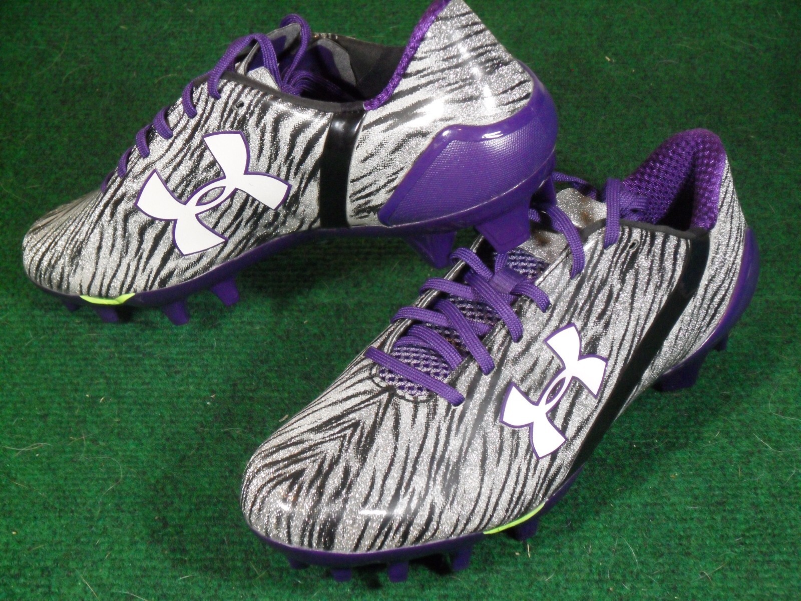 Under Armour UA Speedform Spotlight MC Football Cleats Black Gold