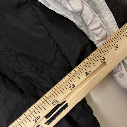 Levi's felpa con cappuccio donna grande nera full zip Deepika Padukone poliammide leggera - Foto 15 di 15