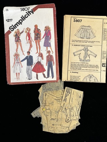 Vintage Barbie & Ken Pattern McCall's 3429( 1972) Simplicity 5807 (1982) - Picture 2 of 6