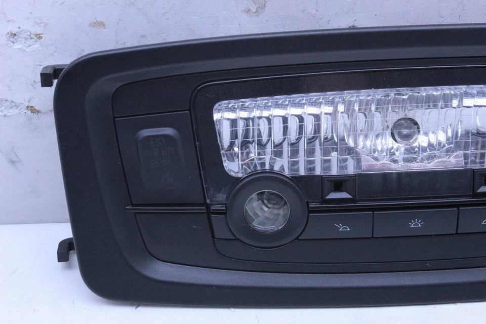 BMW M6 F12 2013 convertible domo mapa luz de lectura OEM usada Foto 3 de 4