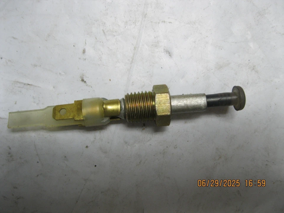 Genuine GM OEM 15674628 Door Jamb Switch Assembly Foto 2 de 4