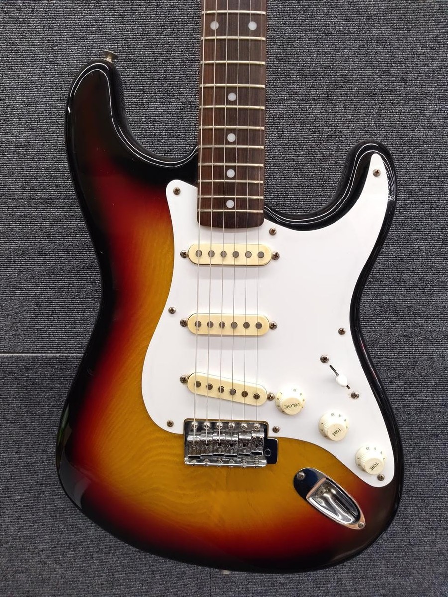 『希少エレキギター』Tokai ST-60 Springy Sound Tokai Springy Sound ST-60 Sunburst Electric Guitar W/Hard Case