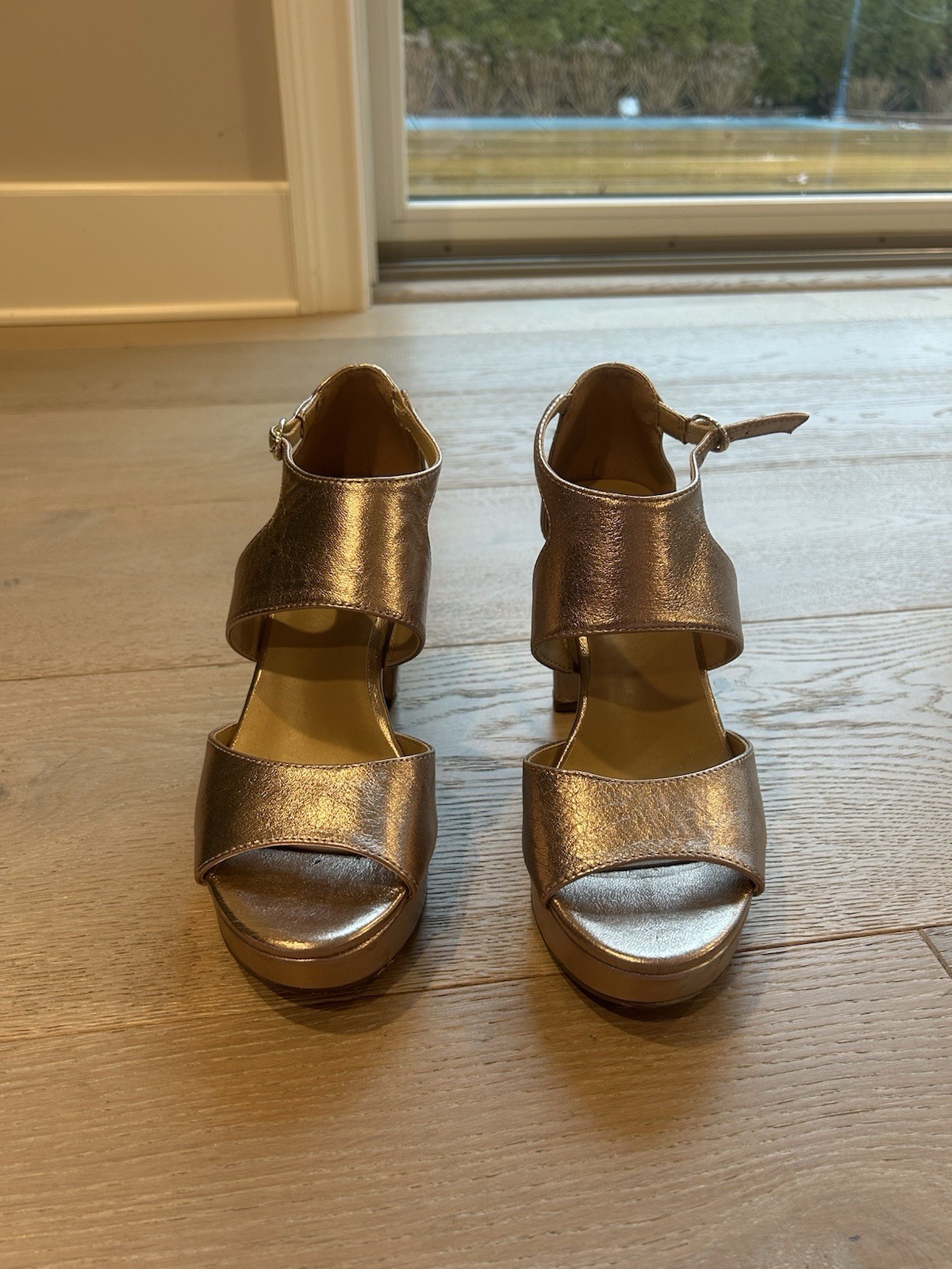 Naturalizer Mae Platform Heels Womens Sandals Size 7 Warm Silver