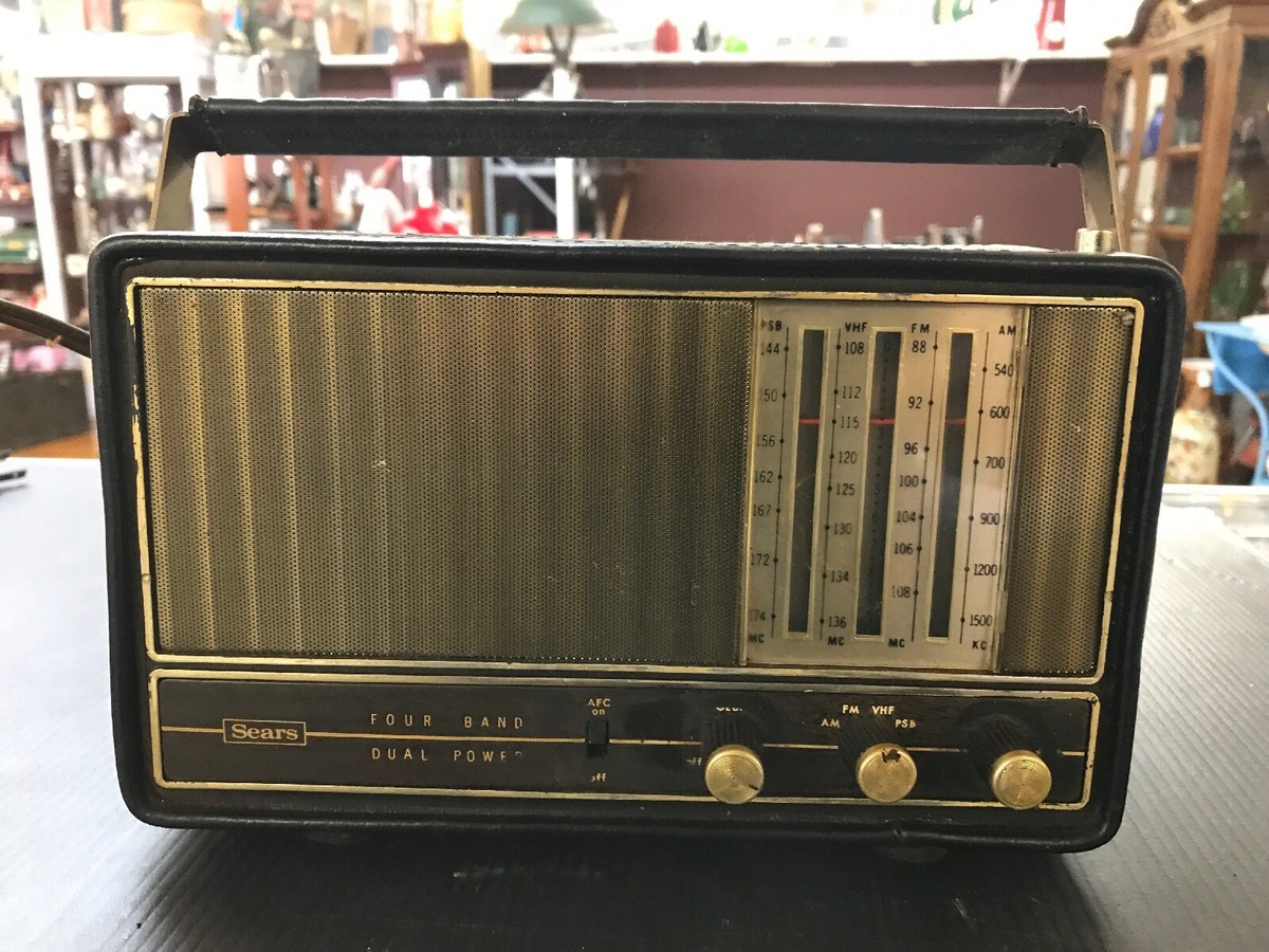 Vintage Sears Four Band Dual Power FM/AM Transistor Portable