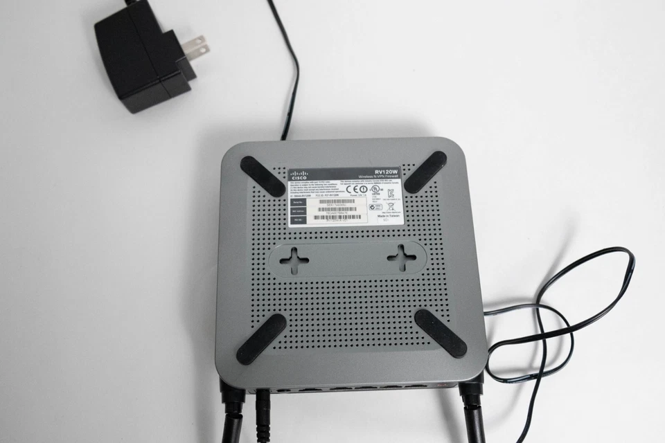 CISCO RV120W 100 MBPS 10/100 WIRELESS N ROUTER VPN FIREWALL RV120W DA00518 - Image 2 of 4