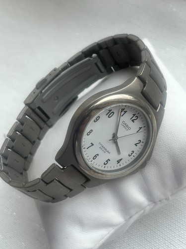 2000s Men's CASIO LINEAGE Titanium LIN-163 50m w/r Watch. White/Silver. Working - Picture 4 of 9