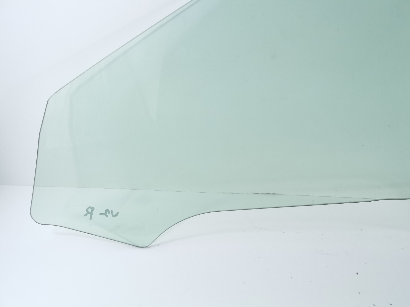 08-19 Maserati GranTurismo M145 Door Window Glass Front Right Passenger Side OEM