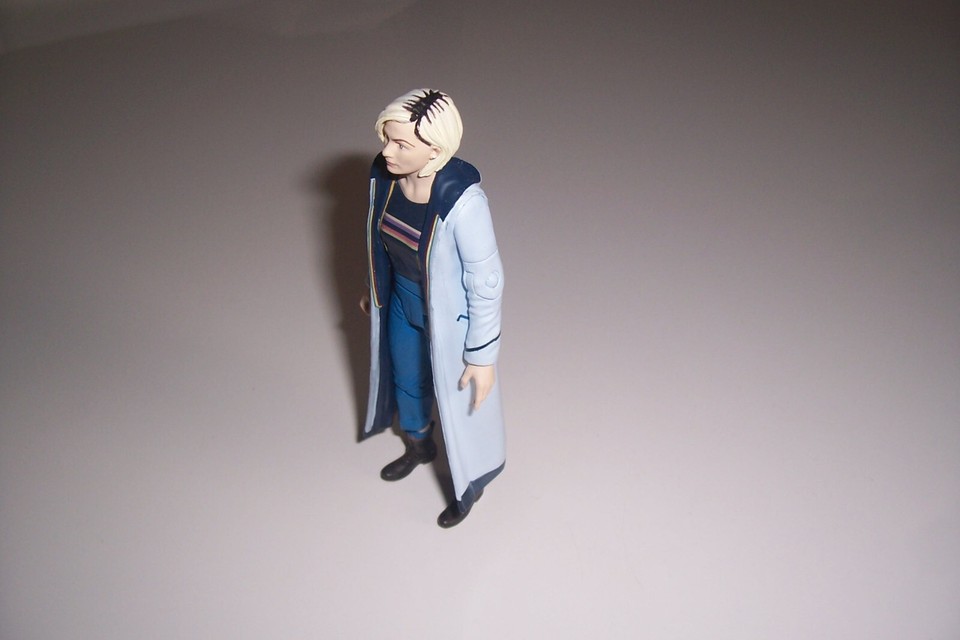 DR WHO 13th Doctor Figure JODIE WHITTAKER ( 5.5"Character Options MINT
