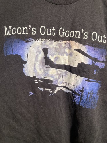 Moons Out Goons Out Black T-Shirt Size XL Bayside Made In USA - 第 2/5 張圖片