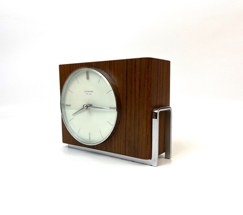 Minimalistische Mid Century Teak Chrom Tischuhr von Junghans Ato Mat Max Bill Age
