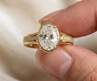 IGI 3.60 Ct Oval Cut EF/VS1 Lab Grown Diamond Bezel Wedding Ring 14K Yellow Gold