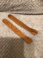 Glenluce Paar ovale Holzknochen in Padouk. Klarer, heller Klang. At Hobgoblin