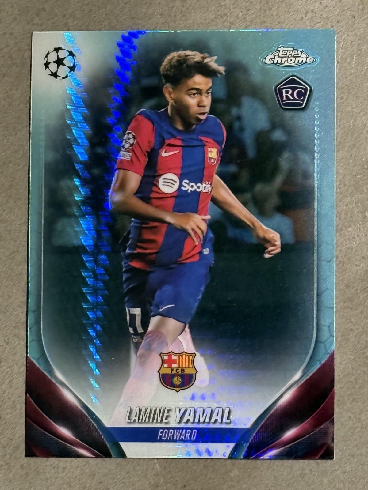 2023-24 Topps Chrome UCC - Lamine Yamal #64 Aqua Prism Refractor (RC)