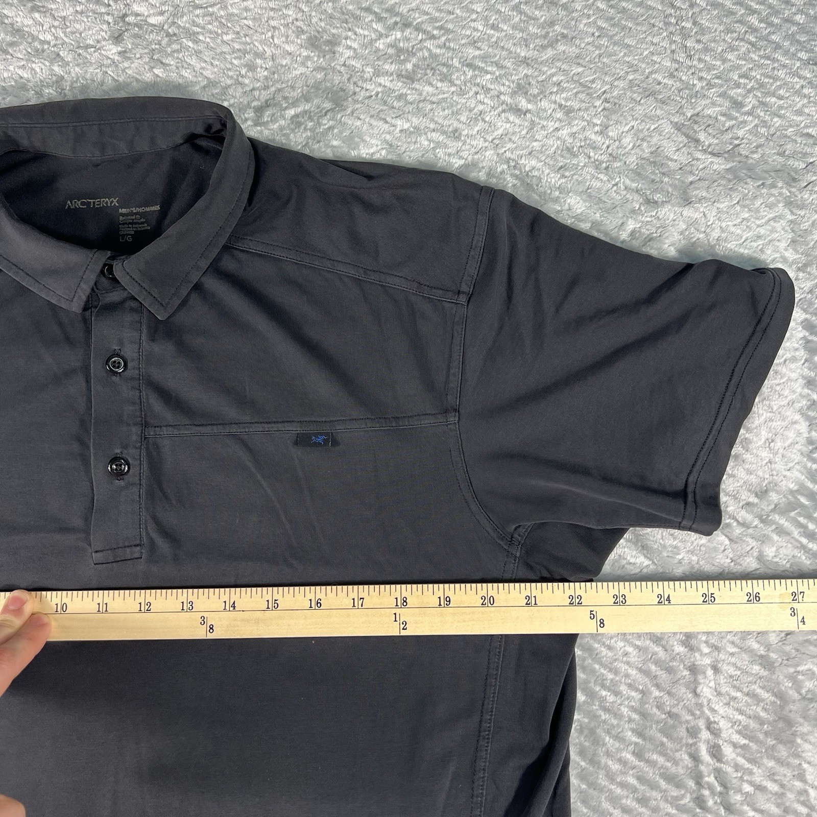 Arc’teryx Men’s Polo Shirt L Gray Relaxed Fit Short Sleeve Tech Casual Blue Logo thumbnail 7