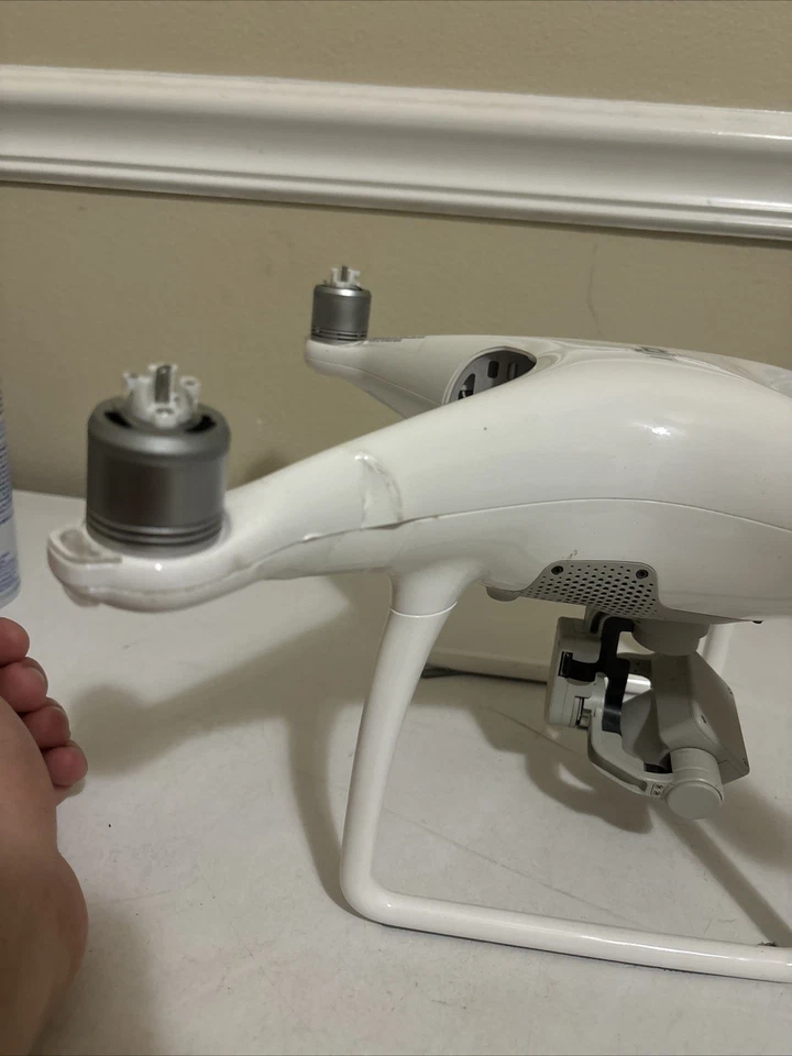 DJI Phantom 4 4K Drone - White WM330A DRONE FOR PARTS - See Photos - Image 4 of 4