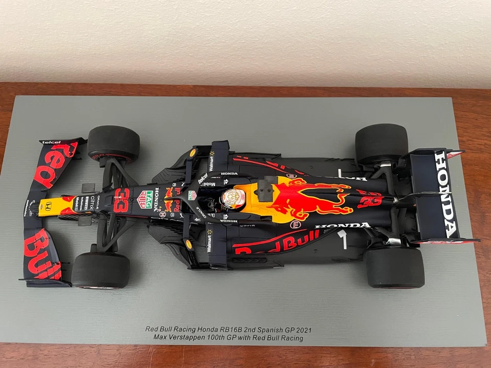 Spark 1:18 Red Bull RB16B Max Verstappen 2021 Spanish GP 100th GP With Red Bull - Immagine 2 di 4