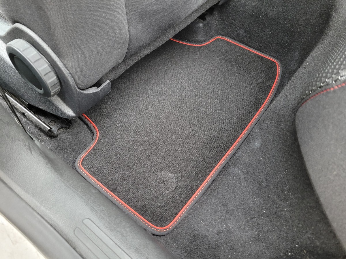 Genuine SEAT Leon Rubber Floor Mats 2013 ZGB5F0512041 for sale online UK