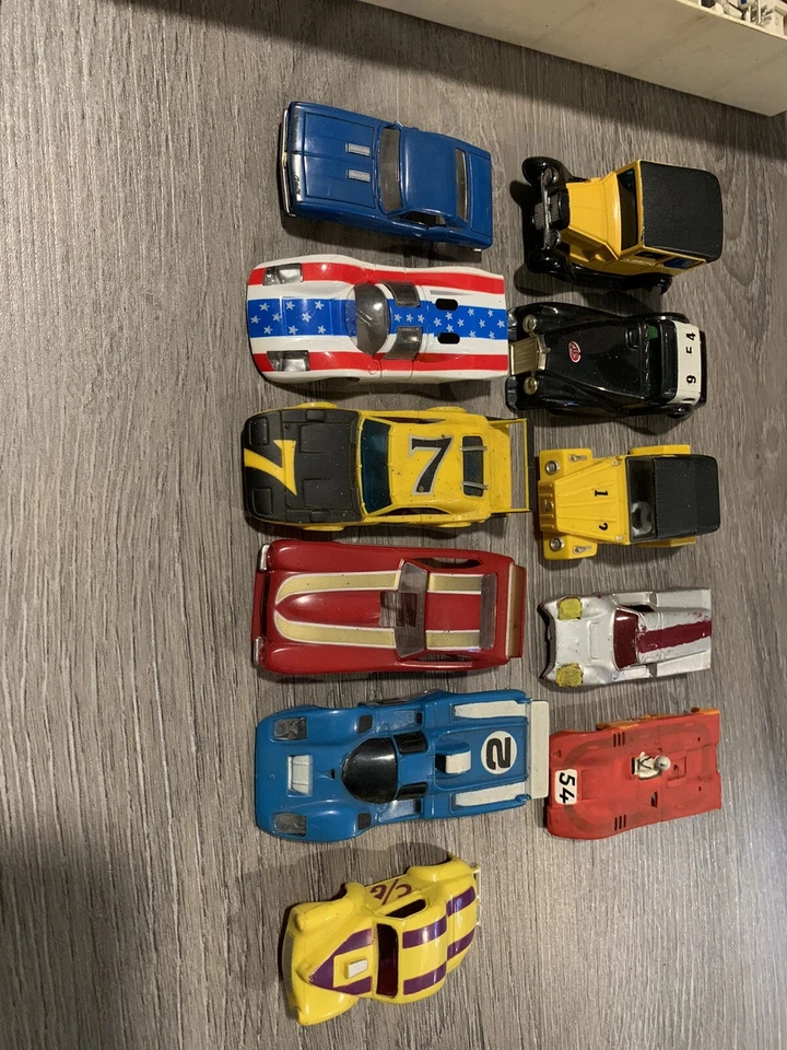 lote vintage de coches slot tyco/aurora y piezas + pista y más GRAN LOTE Foto 2 de 4
