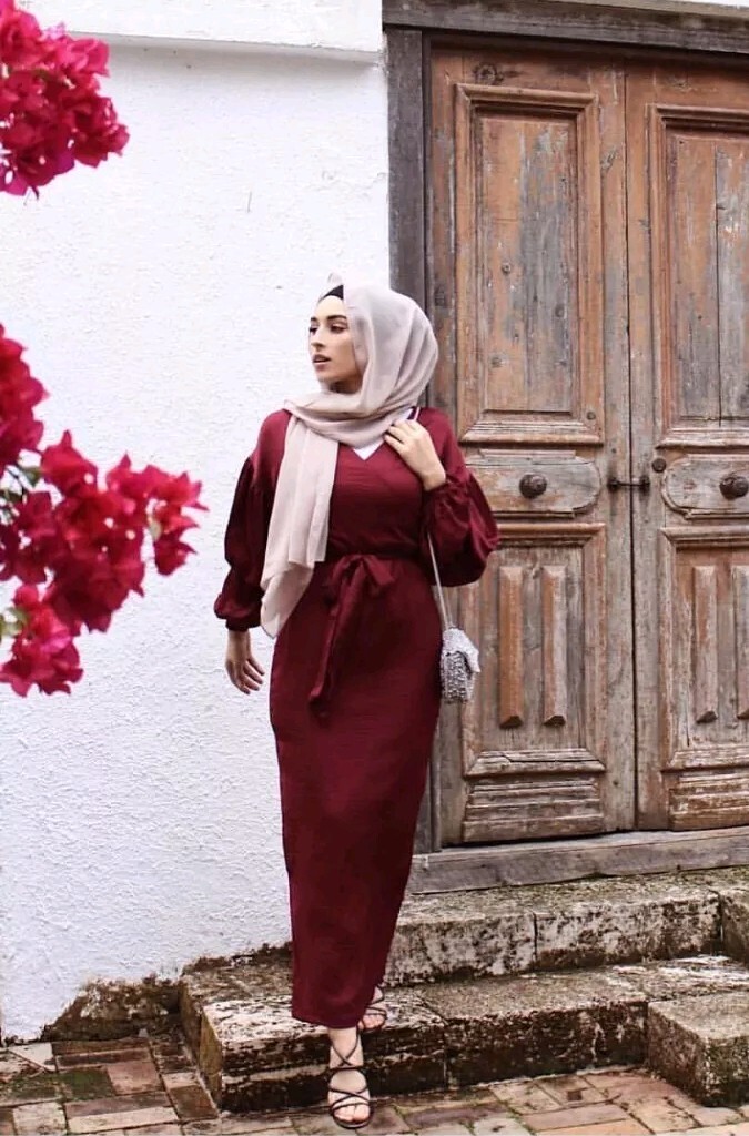 Hijab House Puff Sleeve Burgundy Maroon Dress Size 12 Hijab House Puff Sleeve Burgundy Maroon Dress Size 12