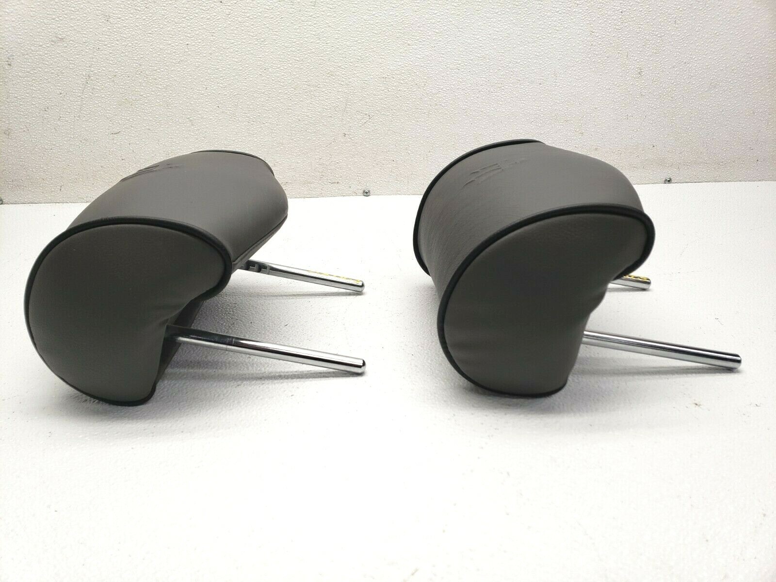 04-08 MASERATI QUATTROPORTE M139 REAR LEFT RIGHT SEAT HEADREST SET OF 2 L529 OEM