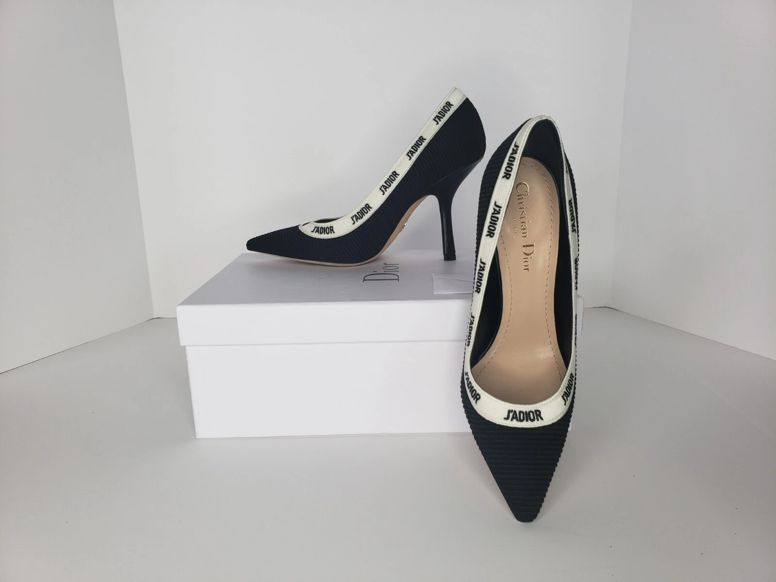 Escarpins brodés CHRISTIAN DIOR en toile technique J'Adior neufs taille 37,5
