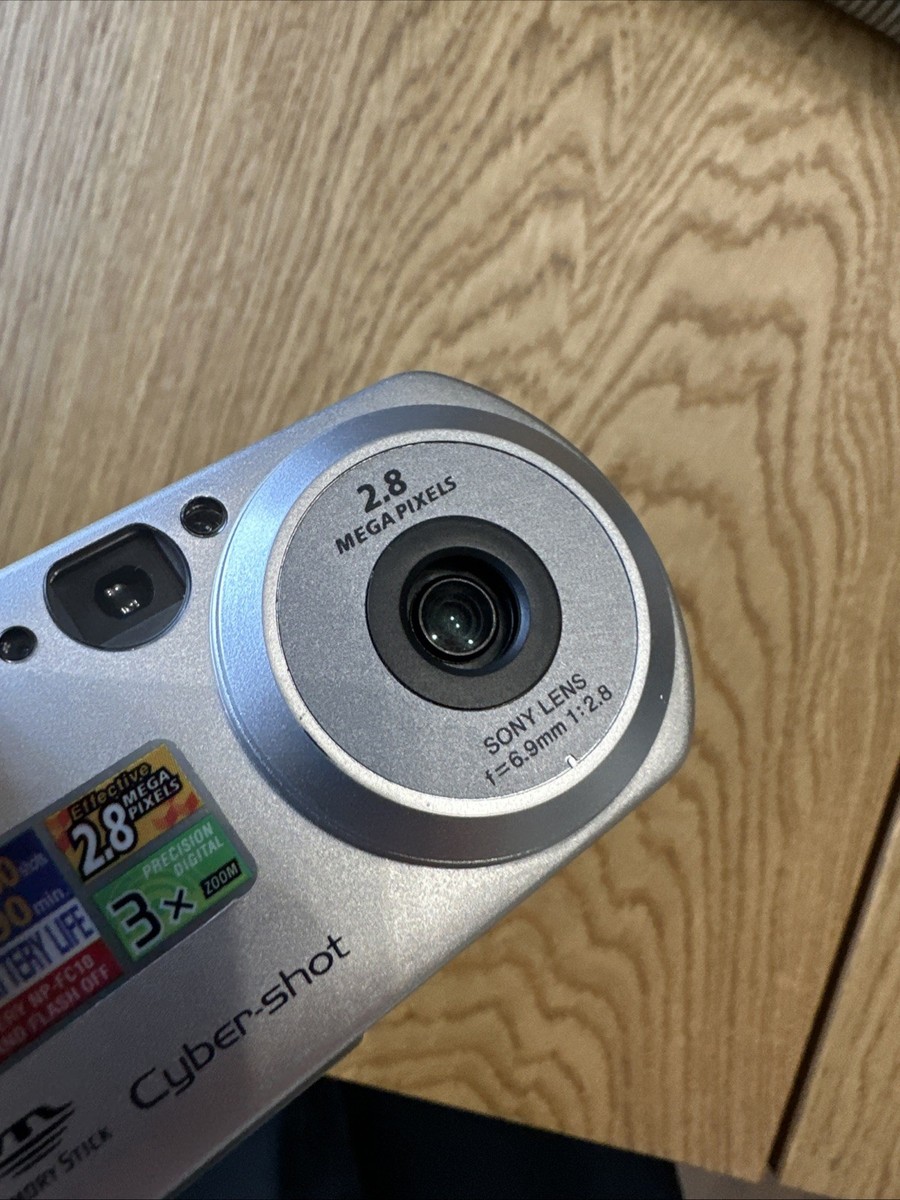 Sony Cyber-Shot DSC-P3 Digital Camera 2.8MP Made In Japan | eBay