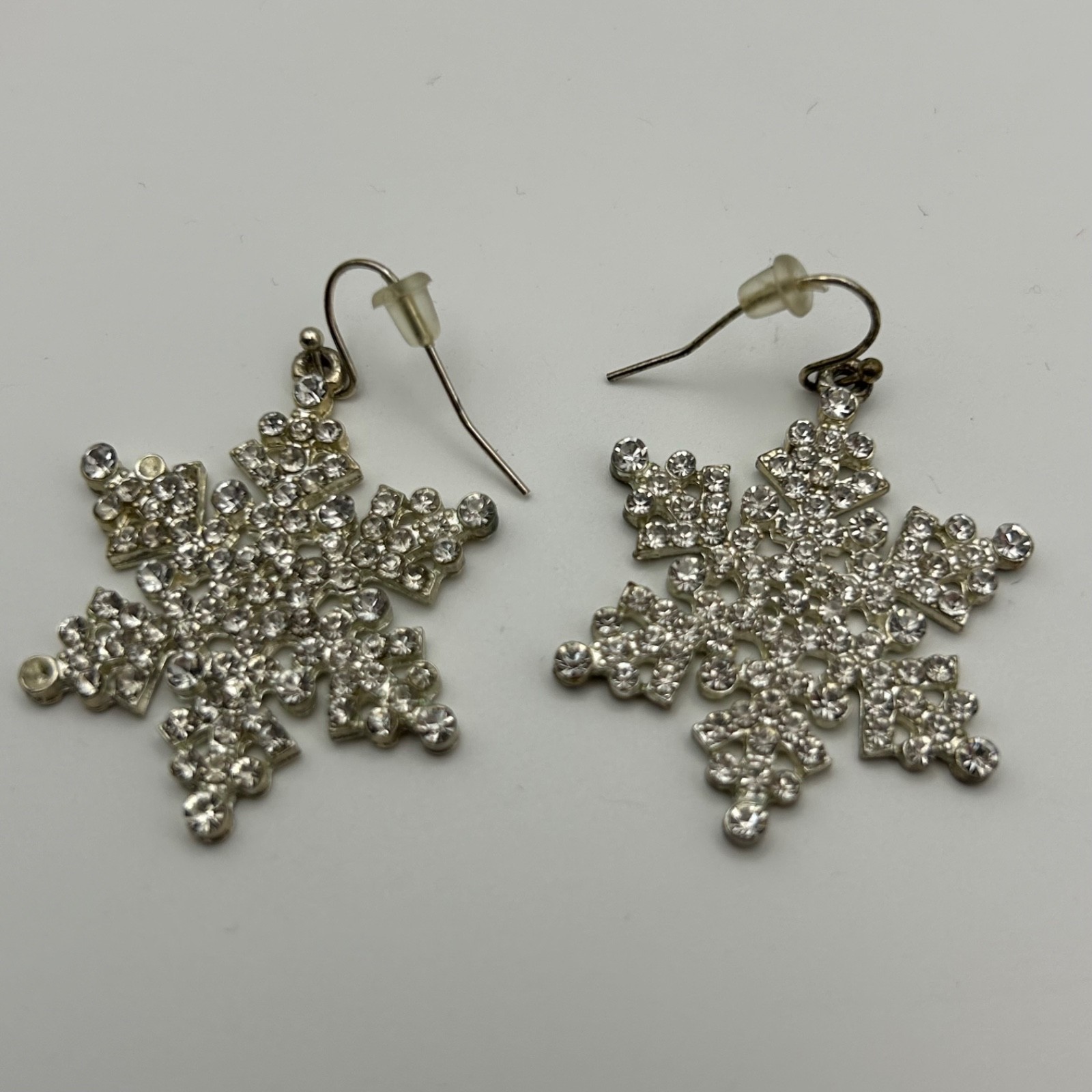 Sparkly Rhinestone Snowflake Dangle Earrings Silv… - image 6