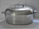 WAGNER WARE MAGNALITE 8 QT. ROASTER 4265 P WITH TRIVET MCM EXCELLENT BUY IT NOW!