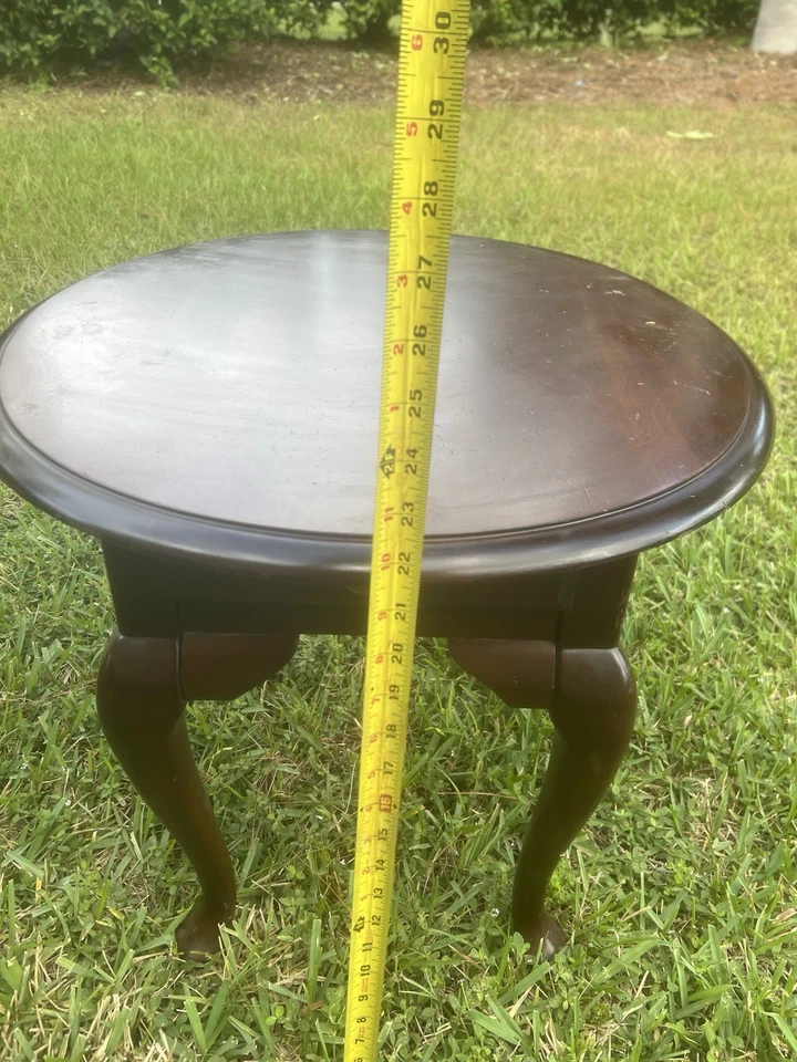 Mesa auxiliar KINCAID MUEBLES Estilo 23" Acento Ovalado Imperfecciones Envío Gratis Foto 3 de 4