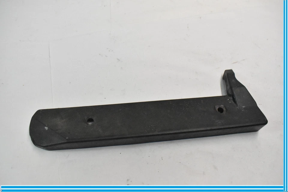 Right Valve Cover Spark Plug Trim Cover | Fits 92 93 Mercedes Benz 500SEL - Image 4 of 4