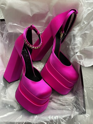 Plateau Pumps Medusa Aevitas aus Satin Versace NEU