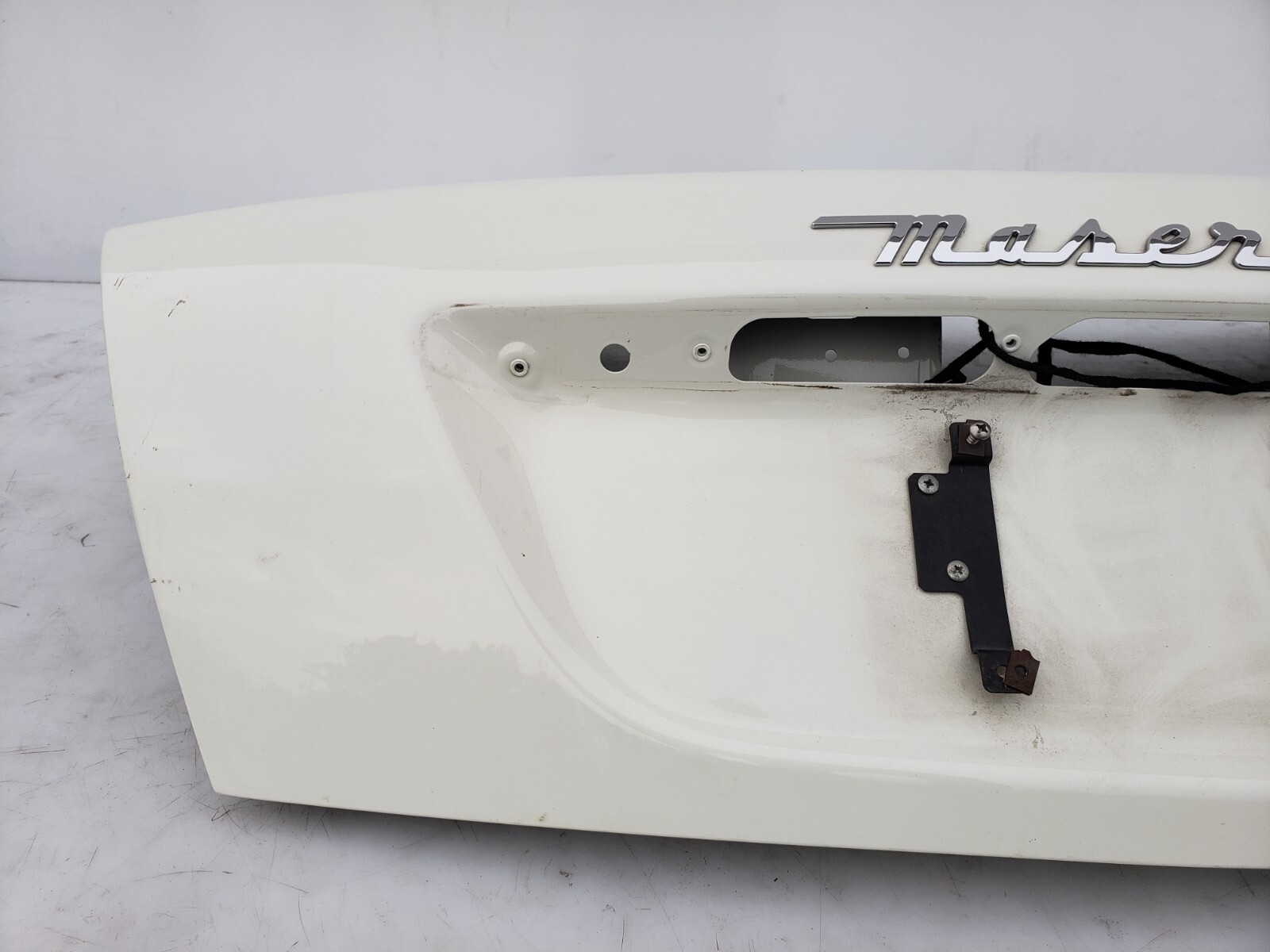 ✅ 03-12 OEM Maserati Quattroporte M139 Rear Trunk Lid Panel Shell White NOTE*