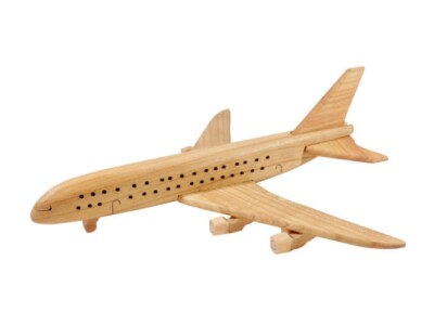 Handgefertigtes Airbus Flugzeug aus Holz - 3D Modell & dekoratives Display