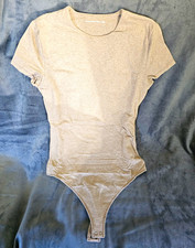 Abercrombie  Fitch Women  s Beige Solid Short Sleeve Bodysuit Size L