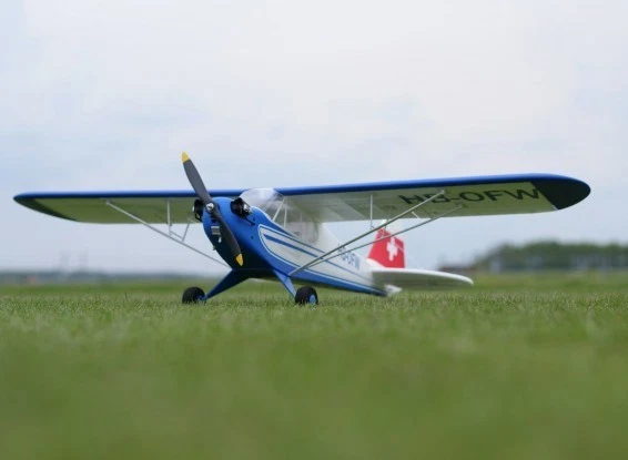 Avión RC Swiss J-3 Piper Cub 1400 mm EPO tren de aterrizaje de metal y montaje FPV PNF Foto 4 de 4