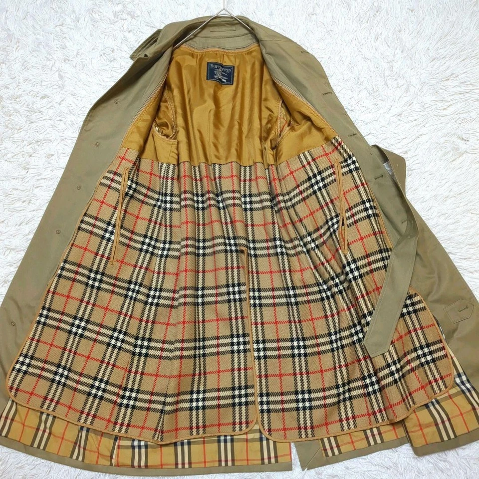 Gabardina Burberry maxi larga con cinturón a cuadros Nova Foto 2 de 4