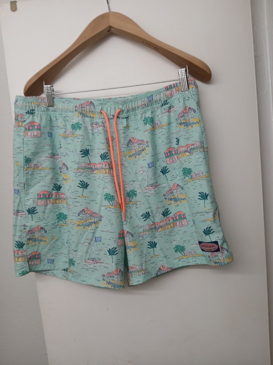 Vineyard Vines Tropical Print Chappy View 2