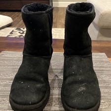 UGG Women's Classic Short Boot II, S/N 5825, Size 8 Black