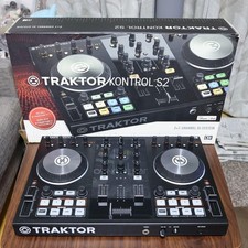 Native Instruments TRAKTOR KONTROL S2 MK2 DJ Controller 0003