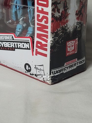 Transformers War Cybertron Netflix Autobot Chromia Walmart Exclusive - Picture 6 of 7