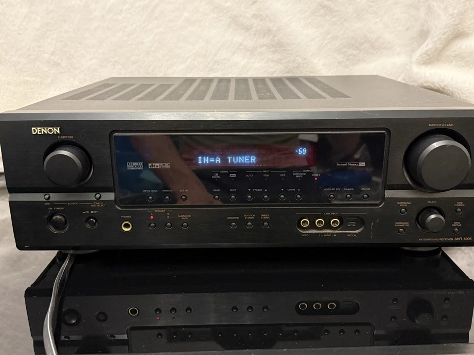 DENON AVR-1905 Home Theater AV Receiver with Dolby Digital EX DTS-ES ProLogic II - Image 4 of 4