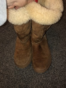 cream ugg boots