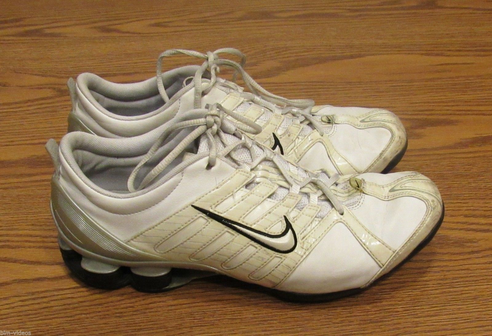 Vintage NIKE SHOX 312756-111 WOMEN'S TRAINING SHOES Price reduction Seasonal clearance sale Vintage NIKE SHOX 312756-111 WOMEN'S TRAINING SHOES Price reduction Seasonal clearance sale