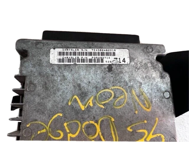 Computadora de motor Dodge Neon 05293714 1995 usada OEM Foto 2 de 4