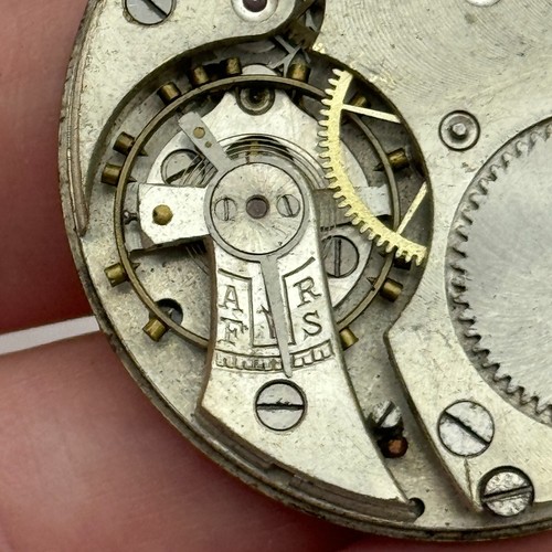 Mouvement De Montre De Poche Ok À Réparer 43Mm Hunter 15 Jewels Swiss Balance - Picture 4 of 17