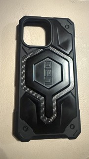 UAG Funda Monarch Pro con Magsafe para Apple iPhone 16 Pro Max Fibra de Carbono