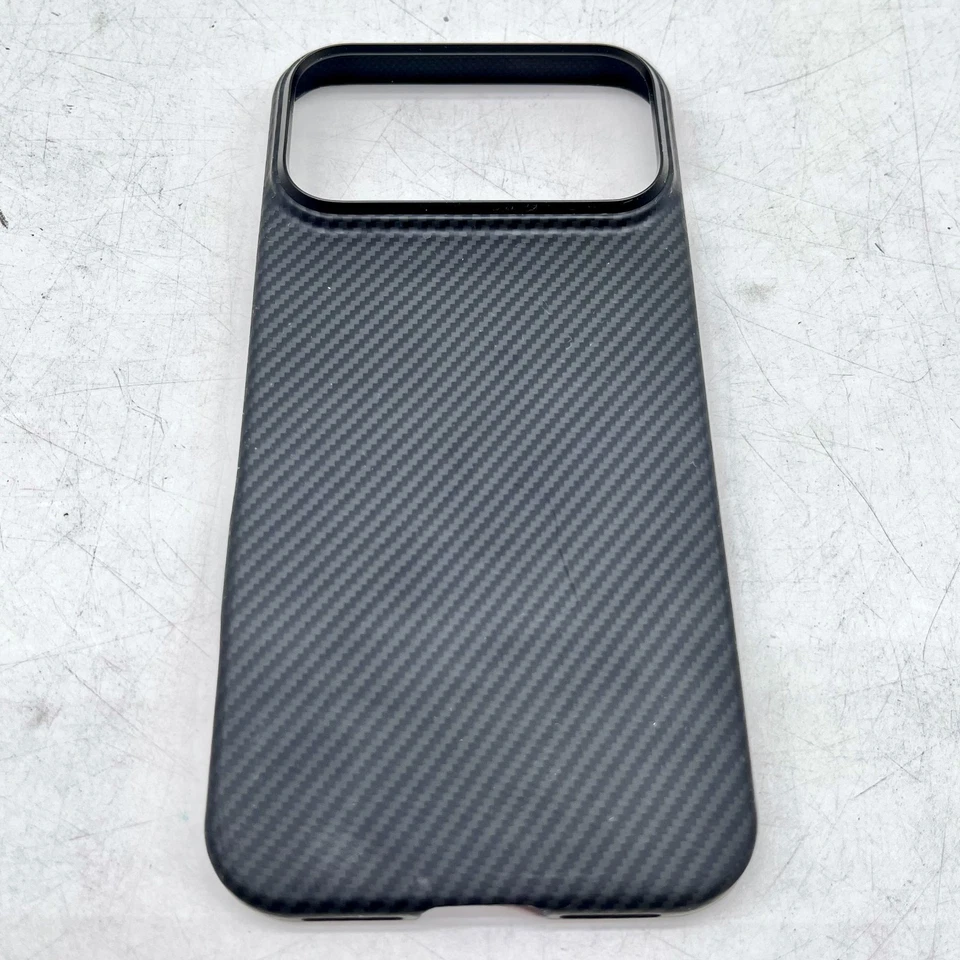 Pitaka Ultra-Slim Case For iPhone 17 Pro Max - MagSafe Compatible - Black - Image 2 of 4