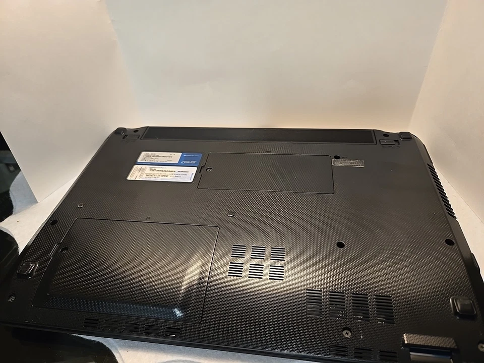 Asus Laptop (Not Working) - Image 2 of 3