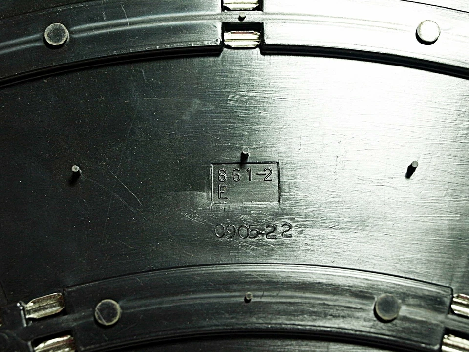 1/32 SCALE VINTAGE ELDON SLOT CAR TRACK 10-PIECE SET - CURVED SECTIONS - Image 2 of 2