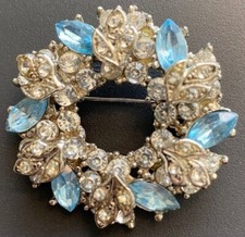 Vintage Blue Rhinestone Wreath Brooch 1.5"